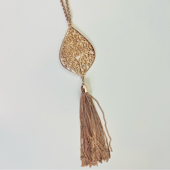 NWT A New Day Gold Leaf Pendant Tassel Drop Necklace - Picture 6 of 8